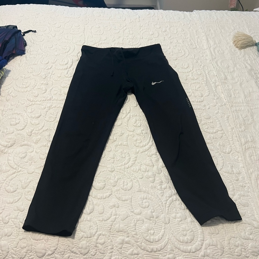 Nike cropped leggings